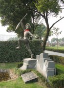 神笔永铸：：：一座纪念碑里的东方童话密码