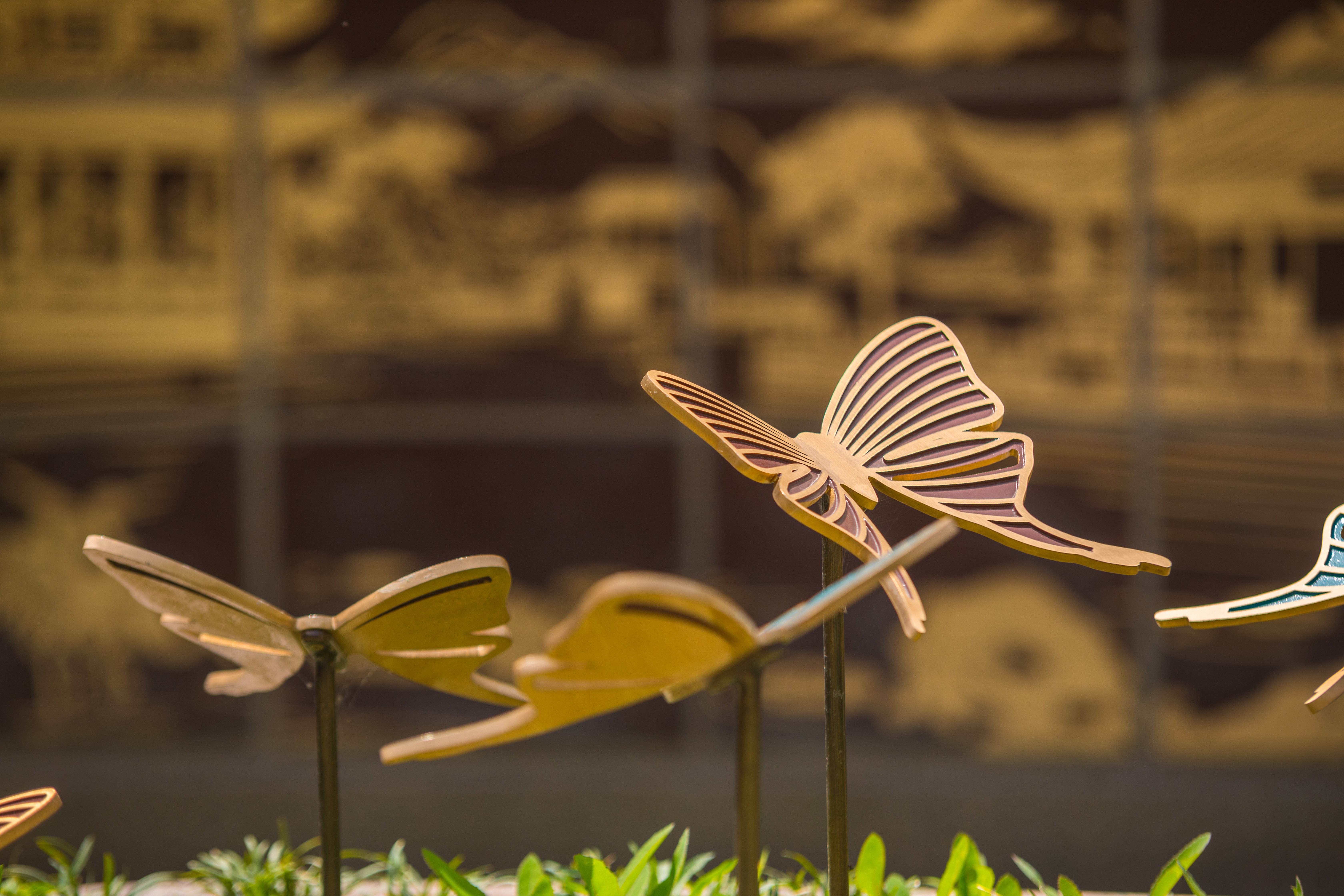 青铜灵韵：：栖于墓碑的永恒之舞